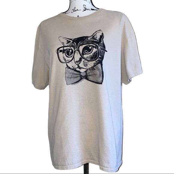 Delta Smart Kitty Cat Tee Shirt - Picture 2 of 7